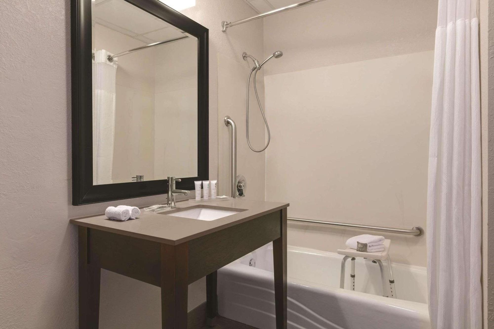 Country Inn & Suites By Radisson, Port Clinton, Oh Luaran gambar
